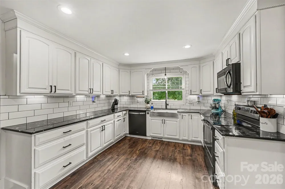 5718 White Store Road Wingate, NC 28174