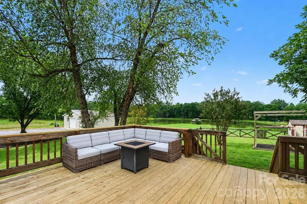 5718 White Store Road Wingate, NC 28174
