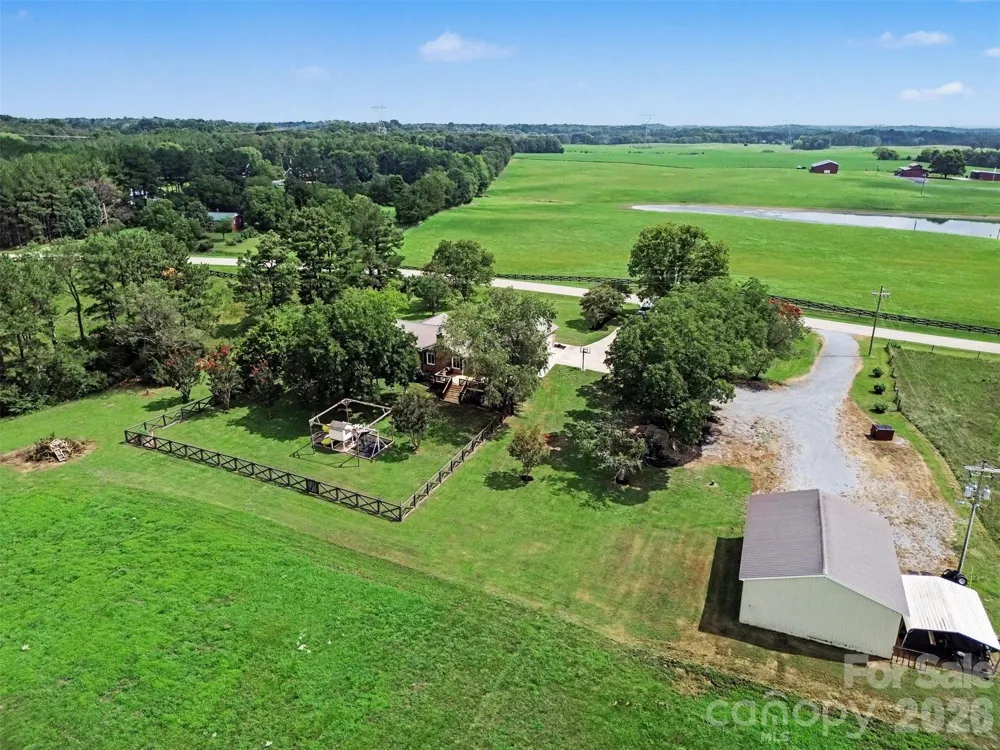 5718 White Store Road Wingate, NC 28174