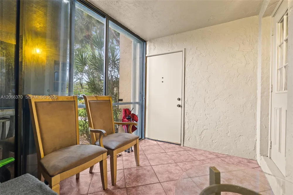 511 Shady Pine Way #D1 Green Acres, FL 33415