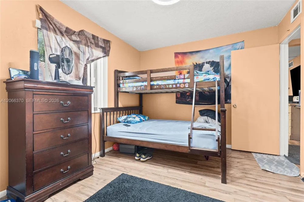 511 Shady Pine Way #D1 Green Acres, FL 33415