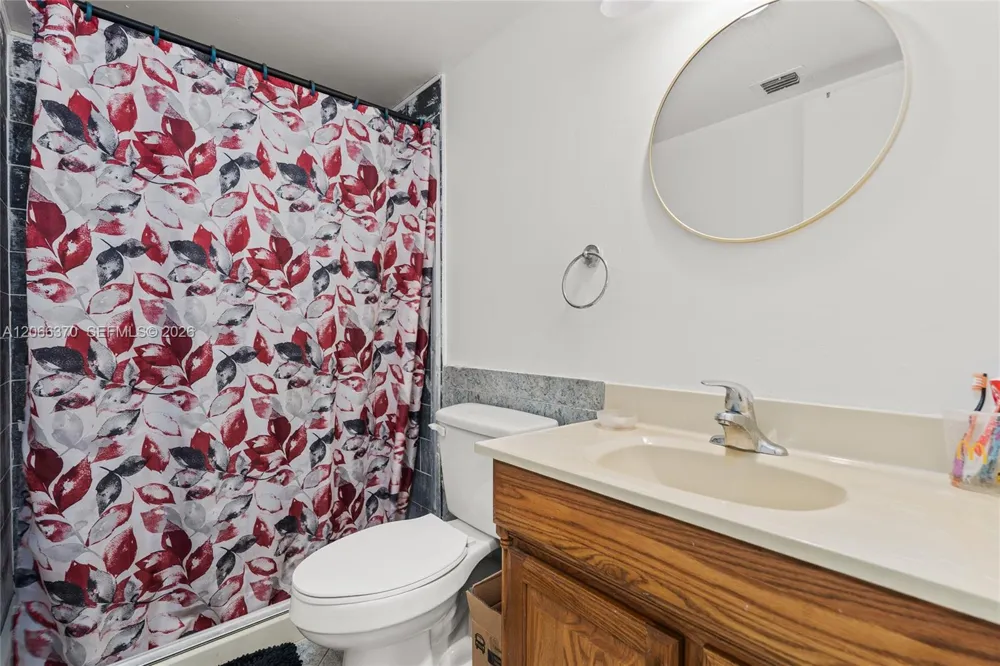511 Shady Pine Way #D1 Green Acres, FL 33415