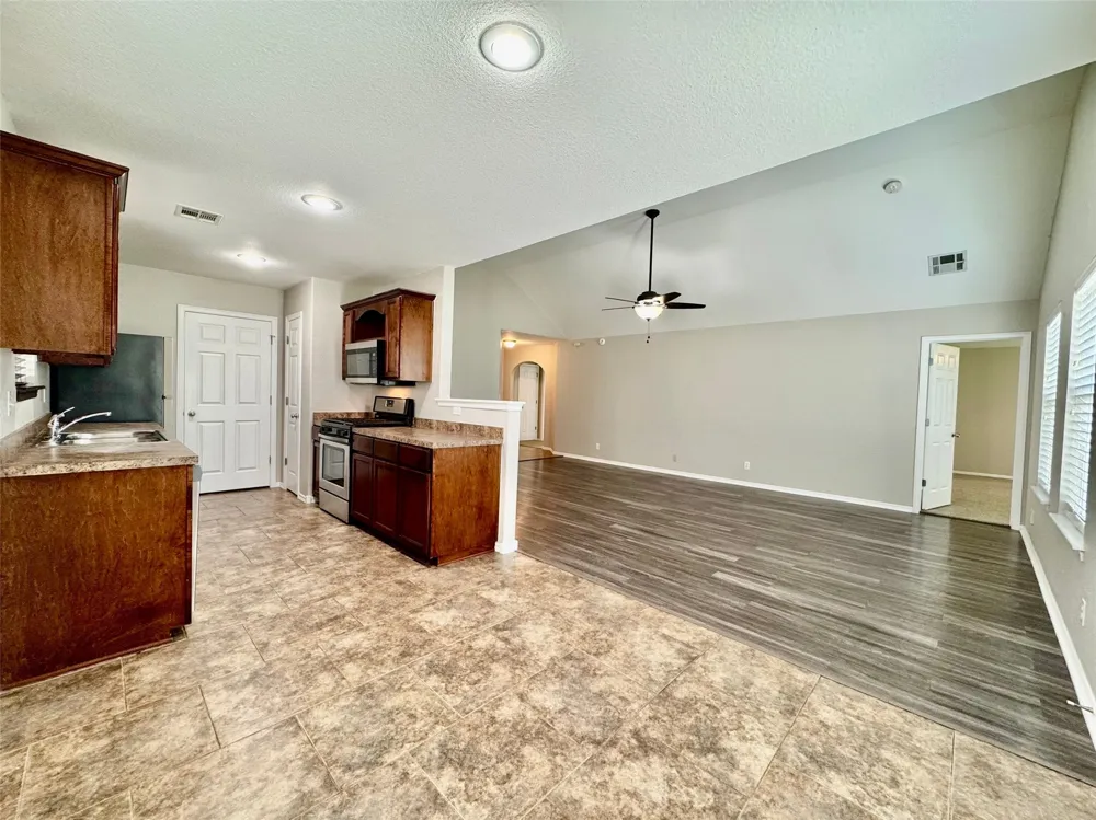 15205 E 108th Place Owasso, OK 74055
