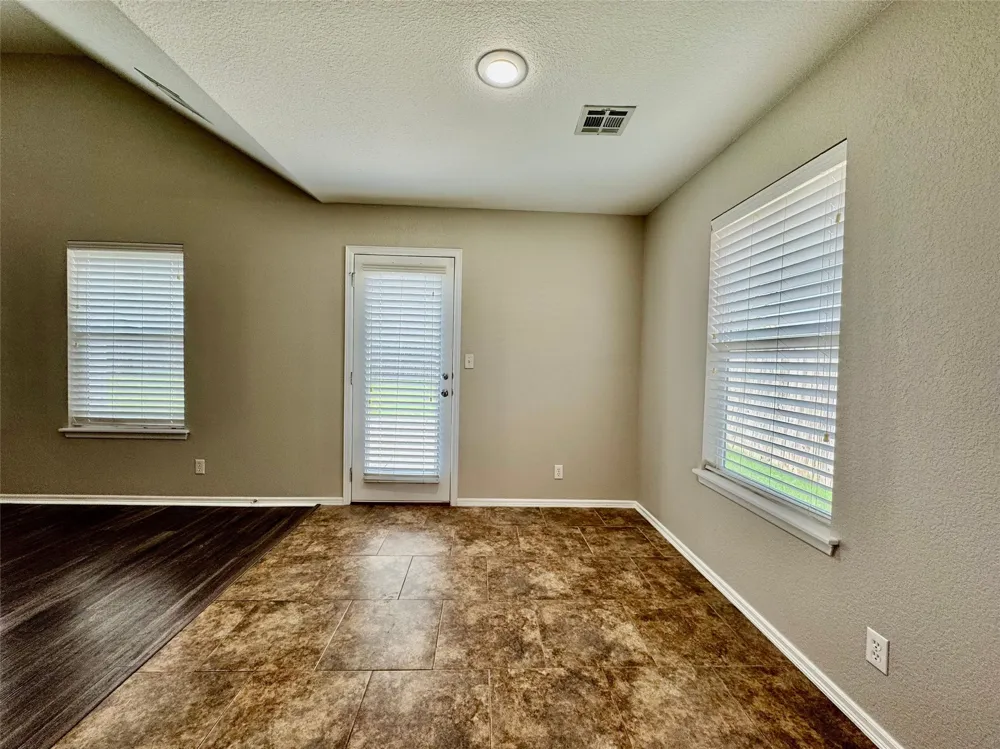 15205 E 108th Place Owasso, OK 74055