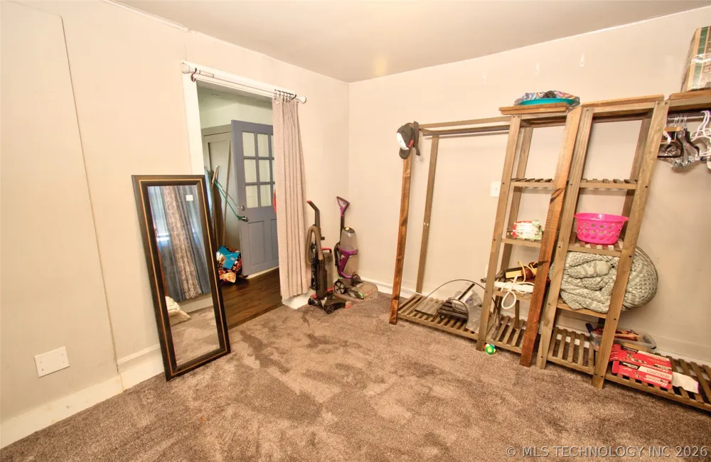 976 Summit Street Muskogee, OK 74403