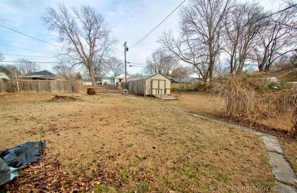 976 Summit Street Muskogee, OK 74403