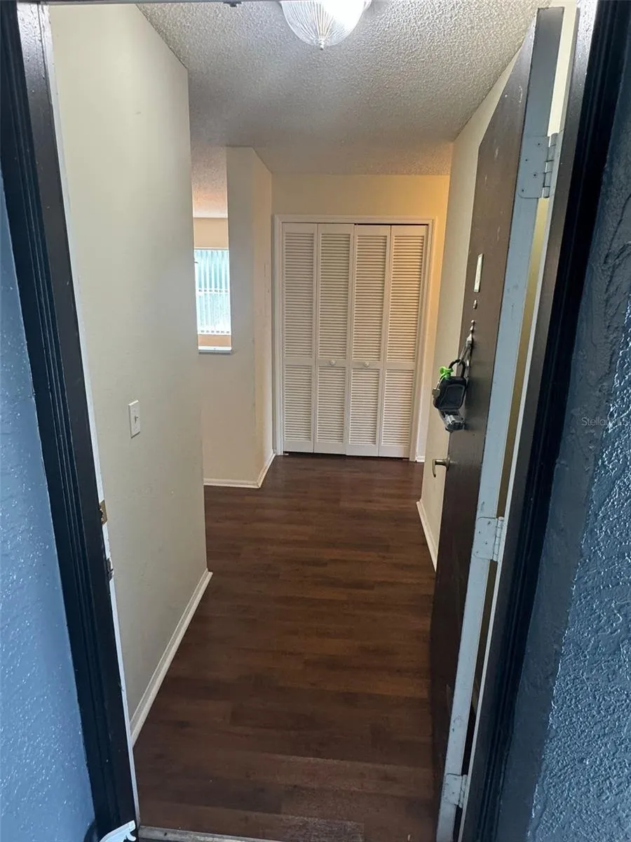 4227 PERSHING POINTE PLACE #8 Orlando, FL 32822