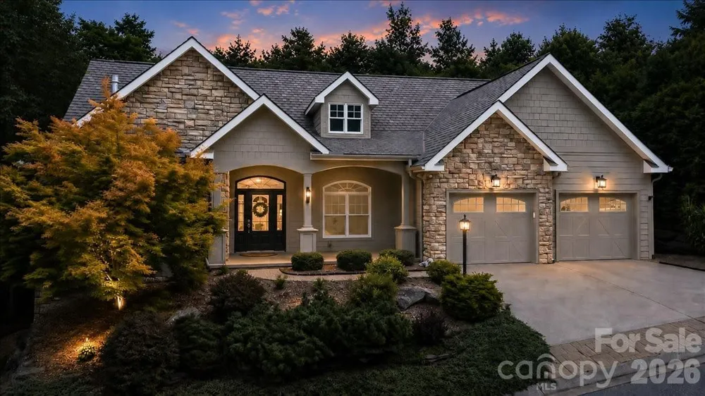 82 Wood Owl Court Hendersonville, NC 28791