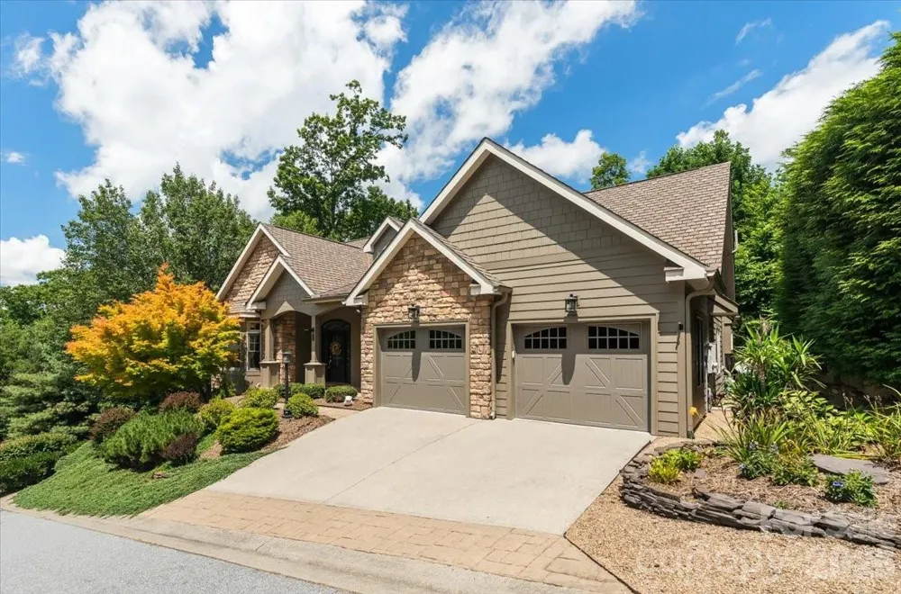 82 Wood Owl Court Hendersonville, NC 28791