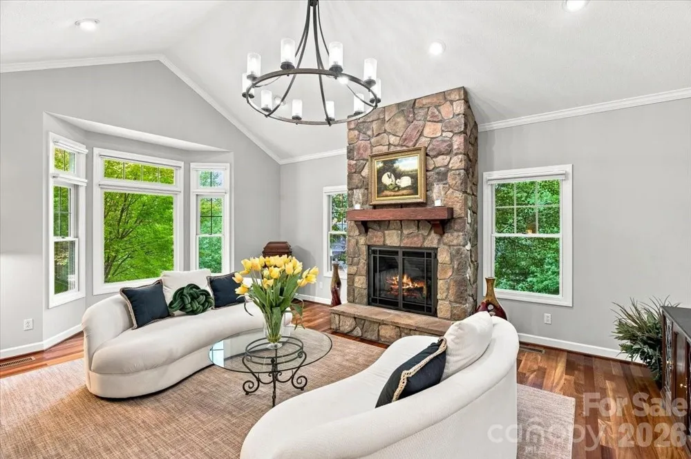 82 Wood Owl Court Hendersonville, NC 28791