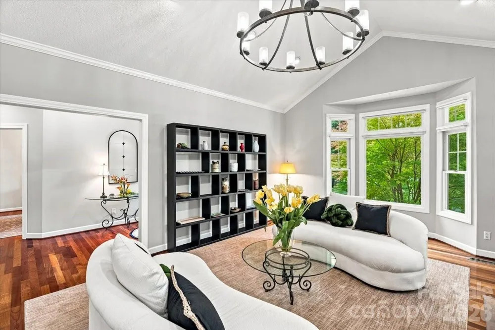 82 Wood Owl Court Hendersonville, NC 28791