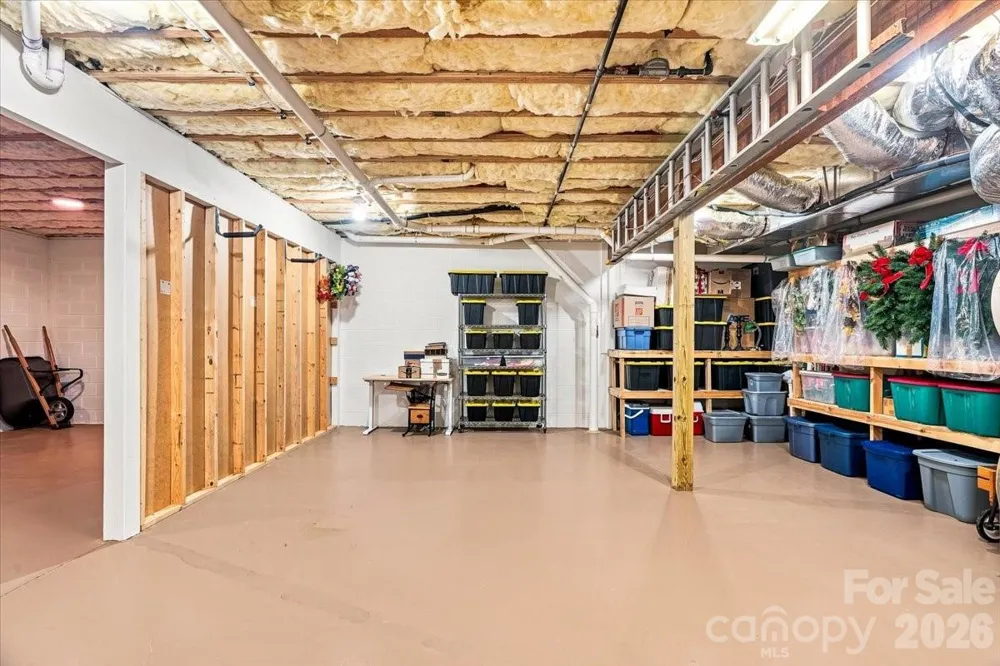 82 Wood Owl Court Hendersonville, NC 28791