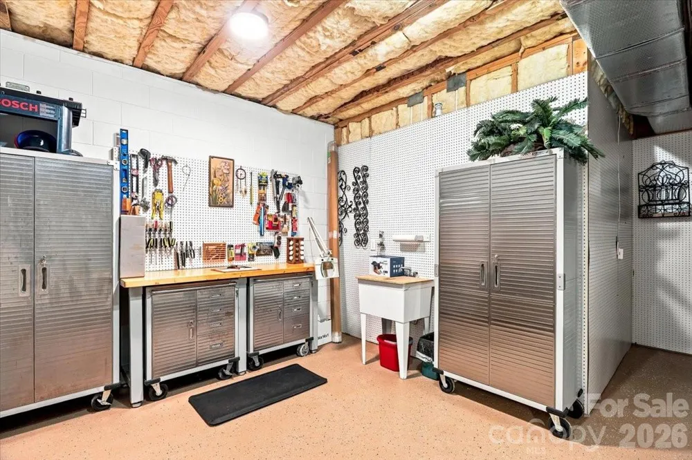 82 Wood Owl Court Hendersonville, NC 28791
