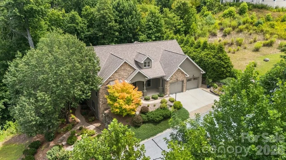 82 Wood Owl Court Hendersonville, NC 28791