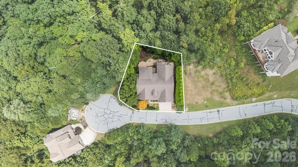 82 Wood Owl Court Hendersonville, NC 28791