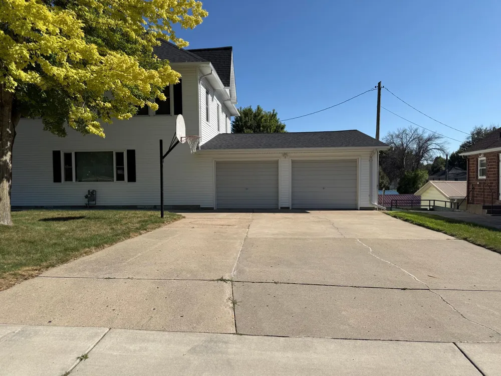 124 Spring Avenue Springfield, MN 56087