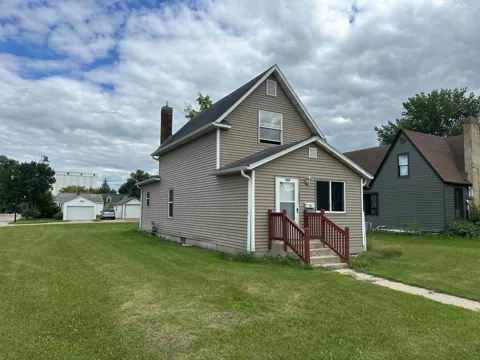 824 Labree Avenue