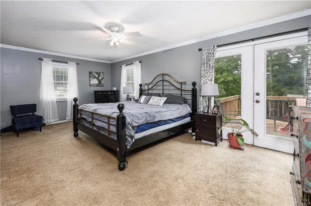 3900 Briarwood Avenue High Point, NC 27265