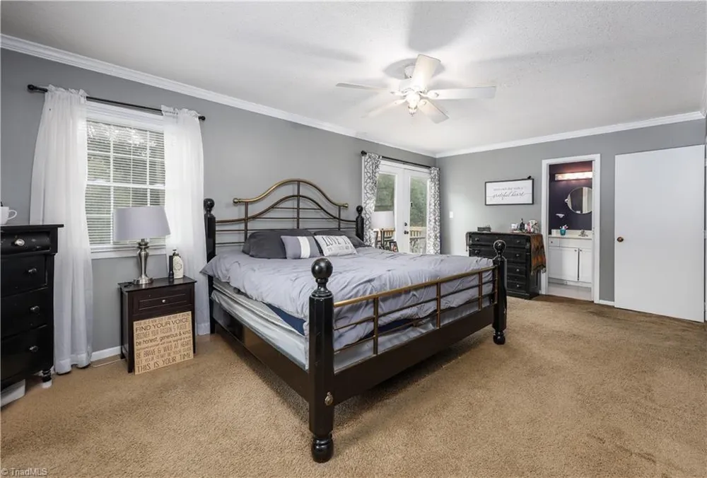 3900 Briarwood Avenue High Point, NC 27265