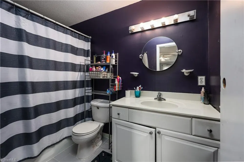 3900 Briarwood Avenue High Point, NC 27265