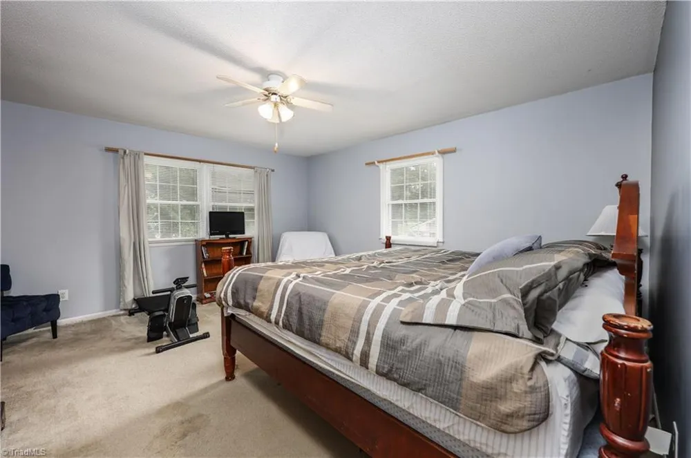3900 Briarwood Avenue High Point, NC 27265