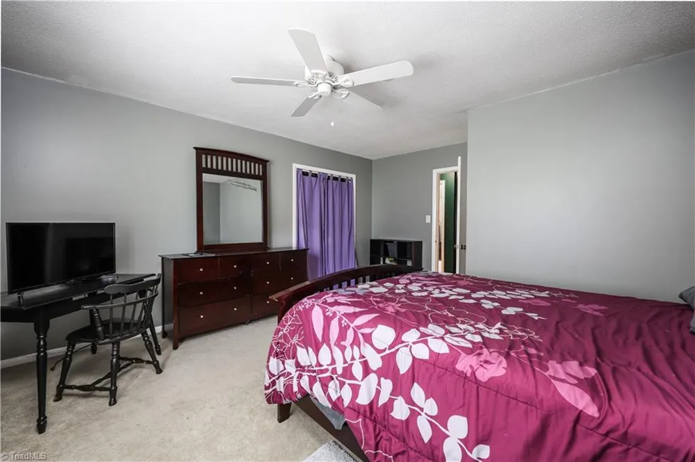 3900 Briarwood Avenue High Point, NC 27265