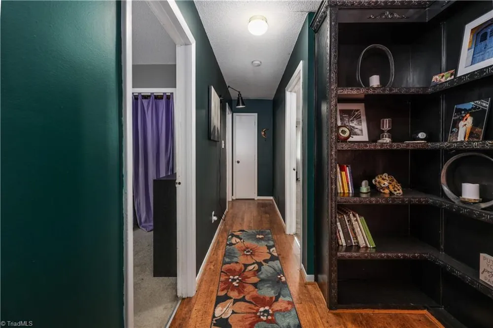3900 Briarwood Avenue High Point, NC 27265