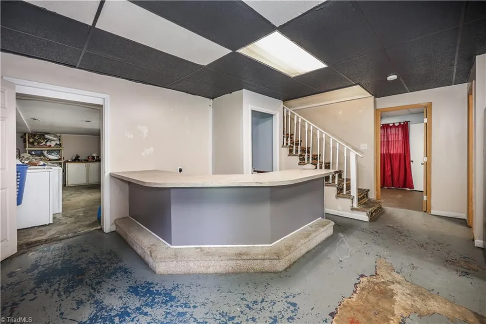 3900 Briarwood Avenue High Point, NC 27265