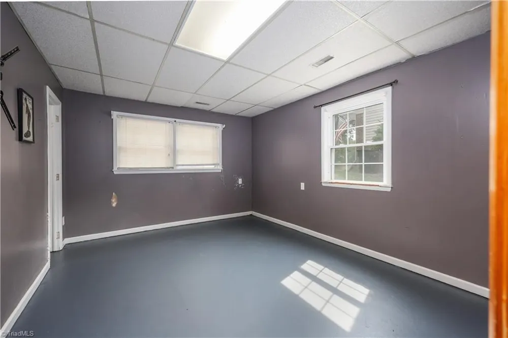 3900 Briarwood Avenue High Point, NC 27265