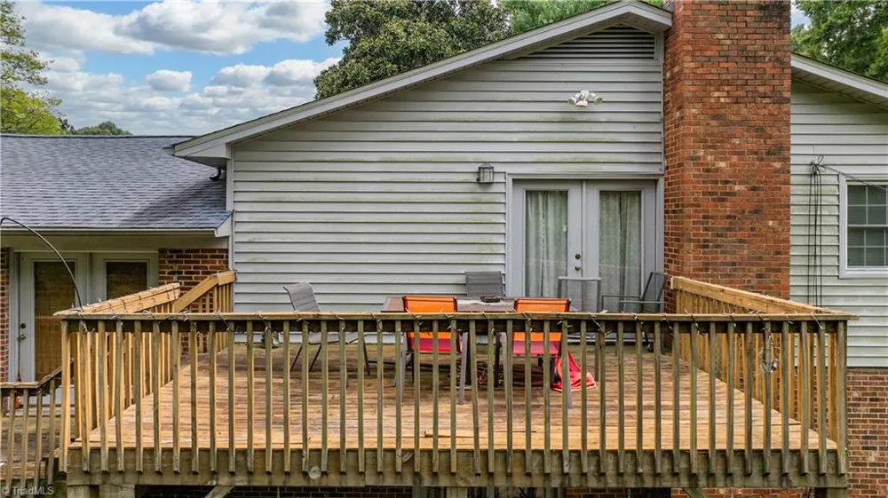 3900 Briarwood Avenue High Point, NC 27265