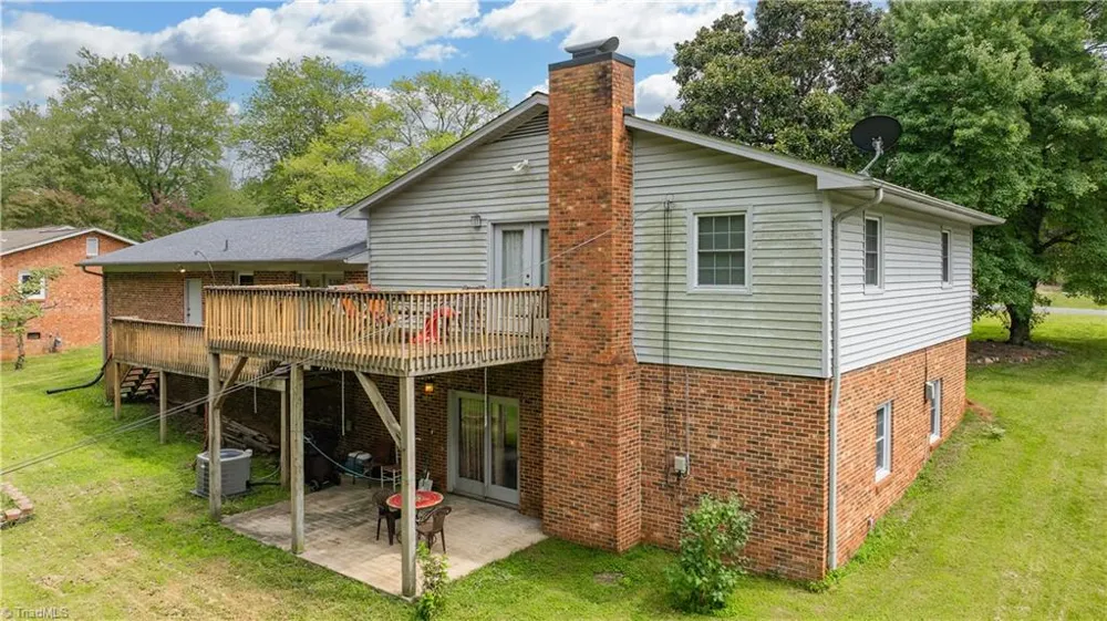 3900 Briarwood Avenue High Point, NC 27265