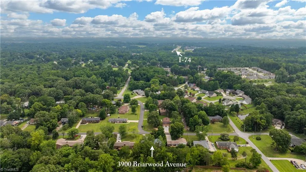 3900 Briarwood Avenue High Point, NC 27265