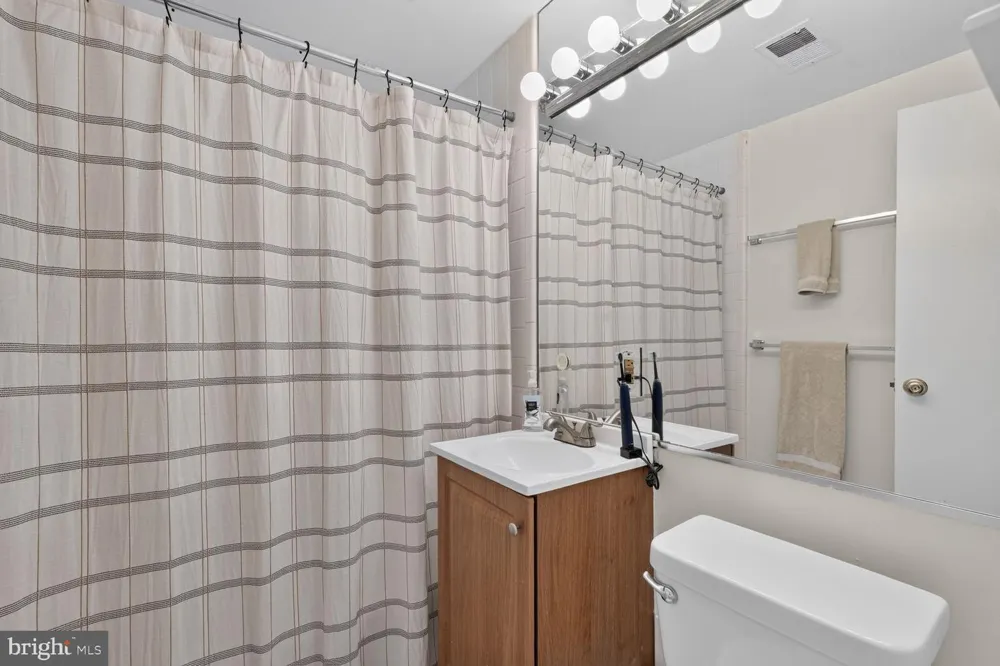 1111 ARLINGTON BOULEVARD #1007 Arlington, VA 22209
