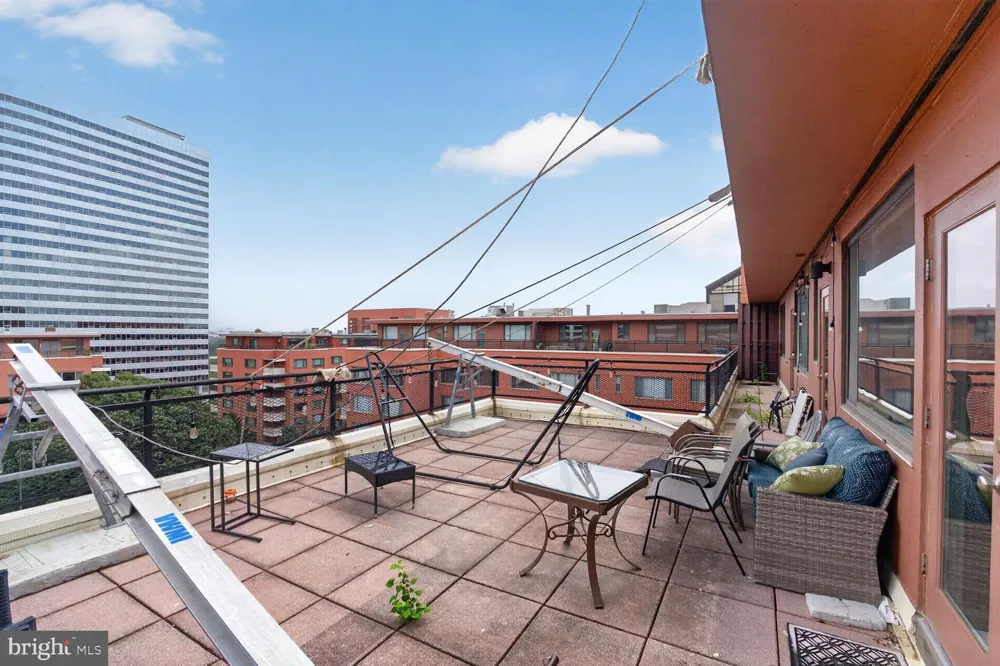 1111 ARLINGTON BOULEVARD #1007 Arlington, VA 22209