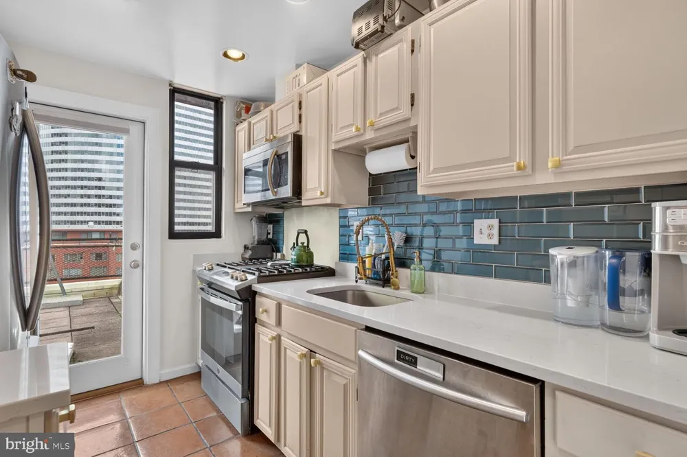 1111 ARLINGTON BOULEVARD #1007 Arlington, VA 22209