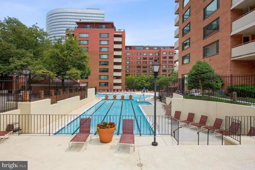 1111 ARLINGTON BOULEVARD #1007 Arlington, VA 22209