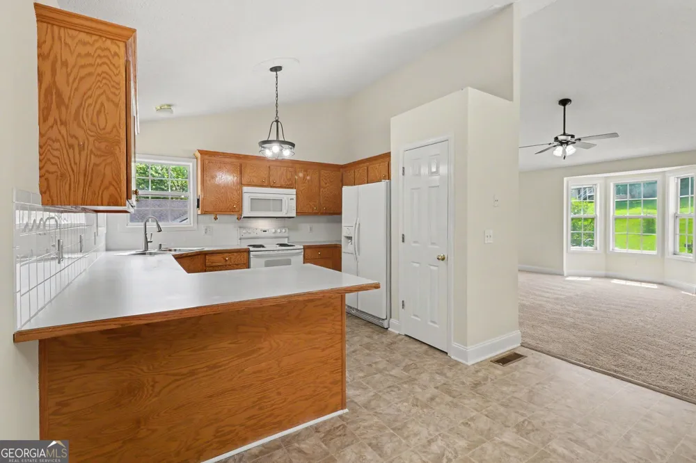 18 Broadlands DR White, GA 30184