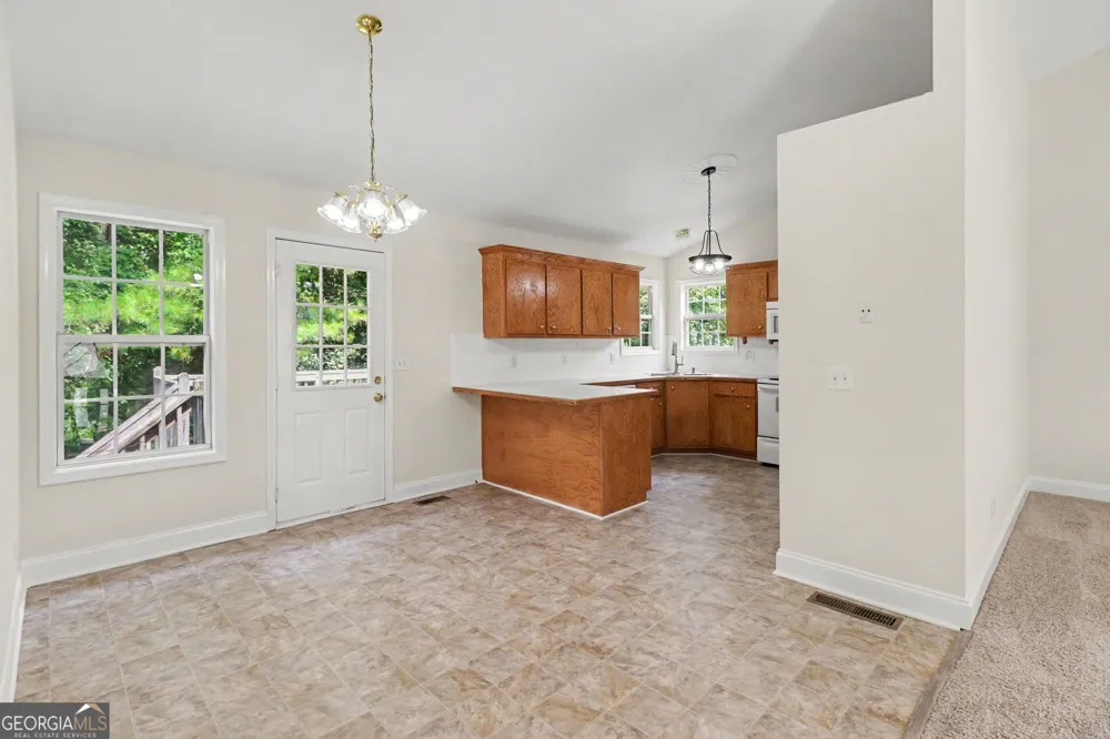18 Broadlands DR White, GA 30184