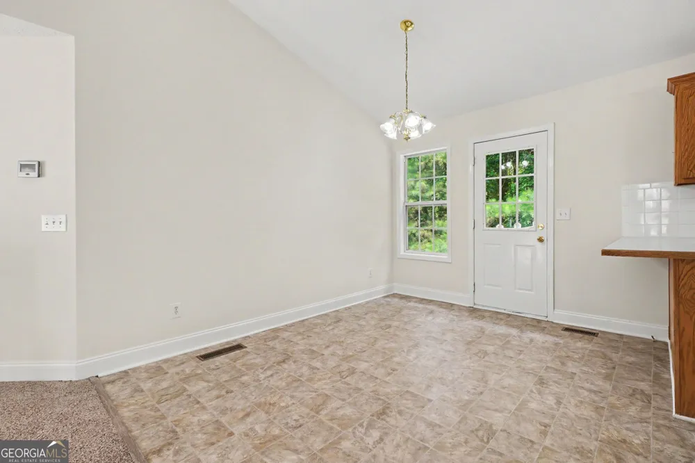 18 Broadlands DR White, GA 30184