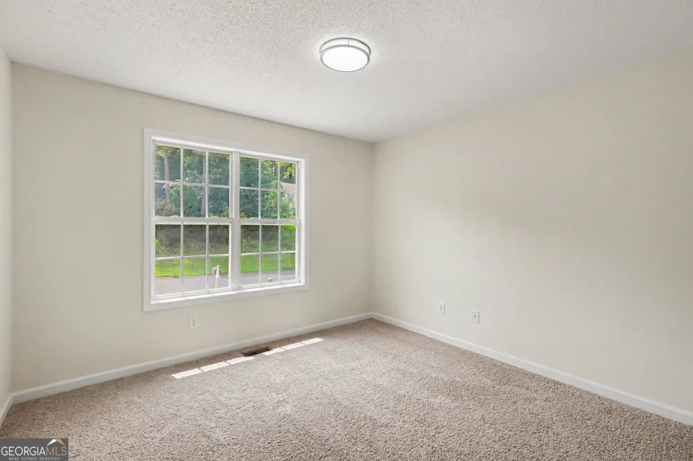 18 Broadlands DR White, GA 30184