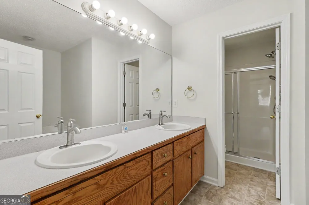 18 Broadlands DR White, GA 30184