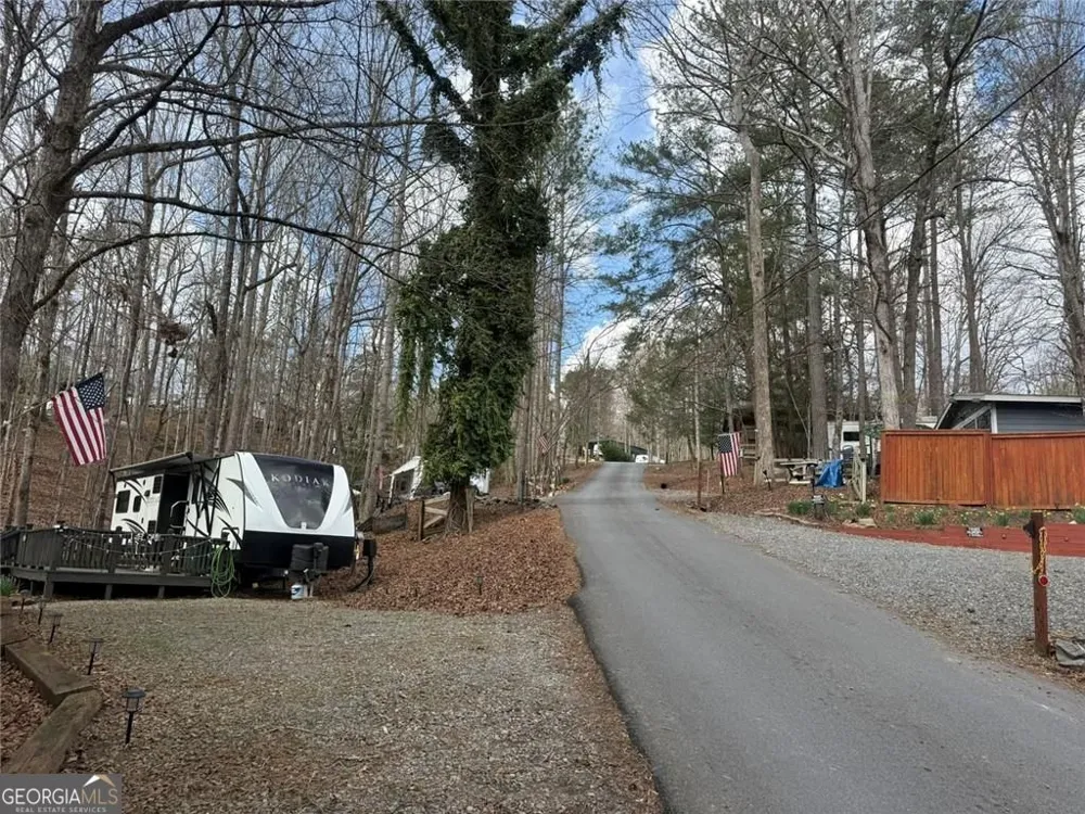 532 10th ST Ellijay, GA 30540