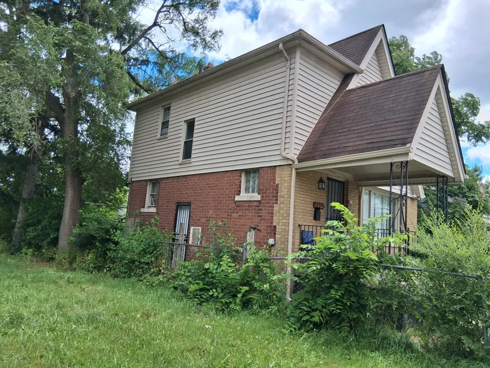 16502 Lilac Street Detroit, MI 48221
