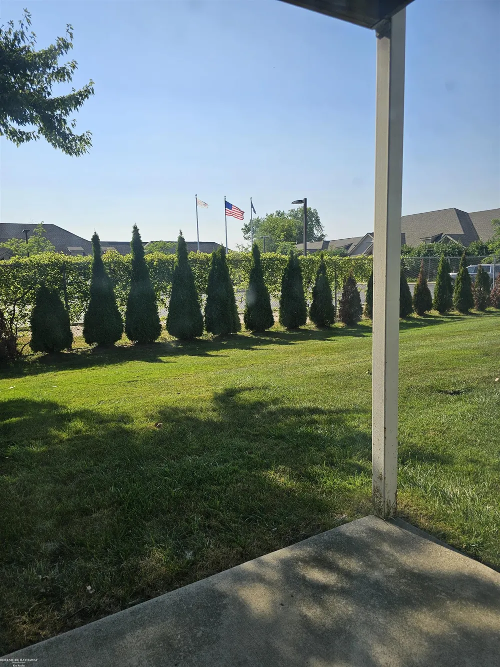 30607 Hidden Pines Lane Roseville City, MI 48066