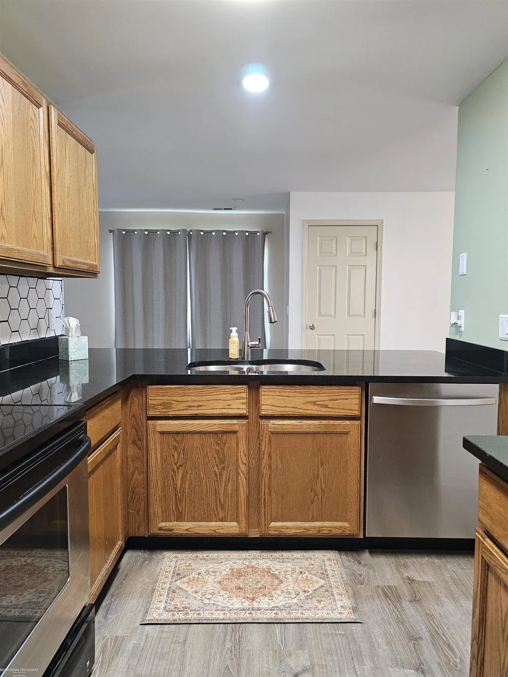 30607 Hidden Pines Lane Roseville City, MI 48066