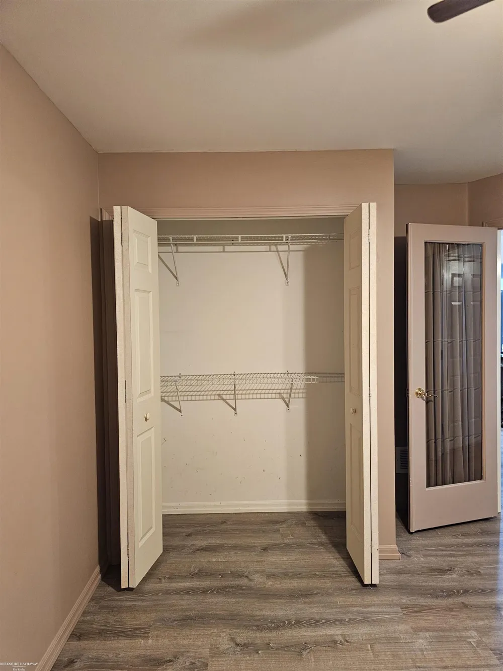 30607 Hidden Pines Lane Roseville City, MI 48066