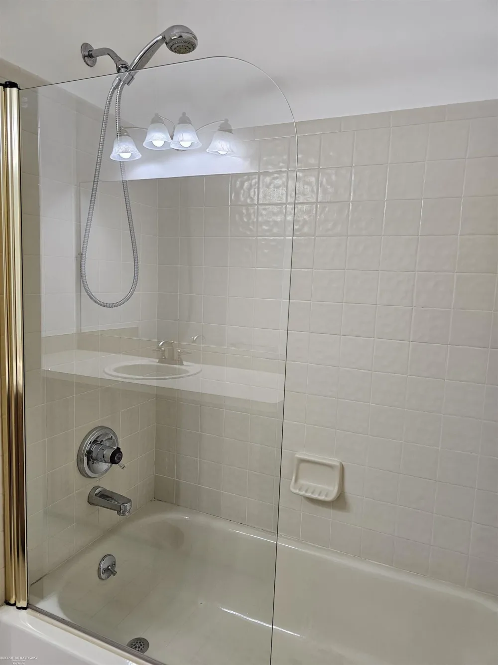 30607 Hidden Pines Lane Roseville City, MI 48066
