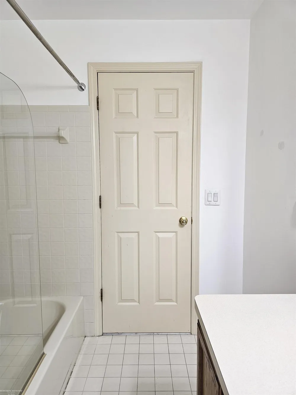 30607 Hidden Pines Lane Roseville City, MI 48066