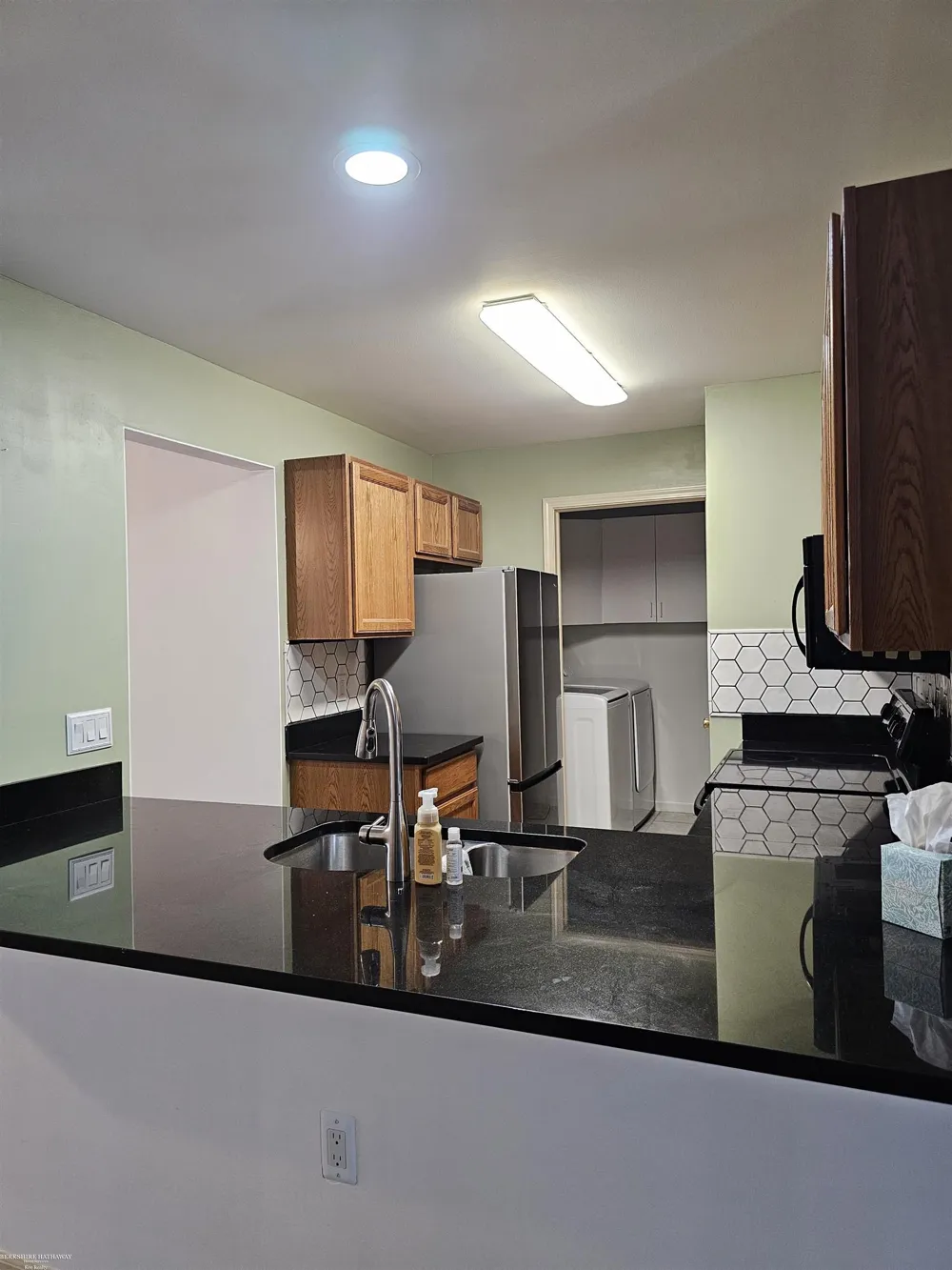30607 Hidden Pines Lane Roseville City, MI 48066