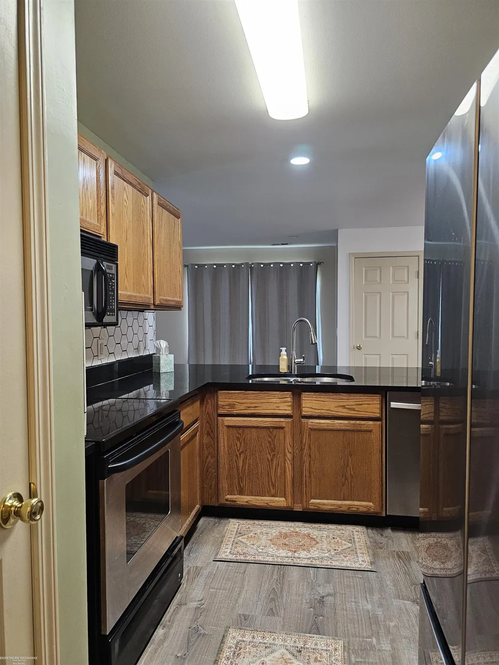30607 Hidden Pines Lane Roseville City, MI 48066